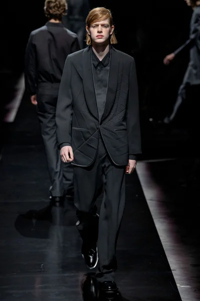 Look 7